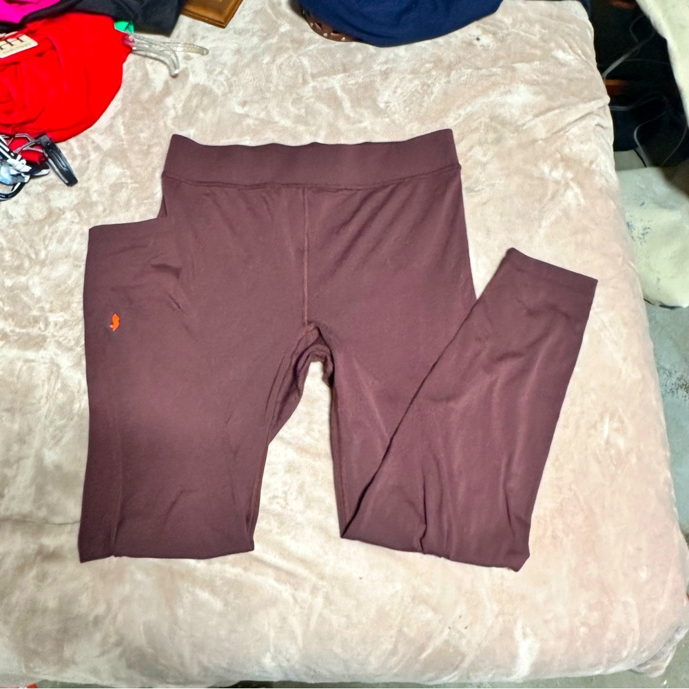 Cotopaxi leggings: eco-friendly, stylish, durable. Perfect for active or lounge!